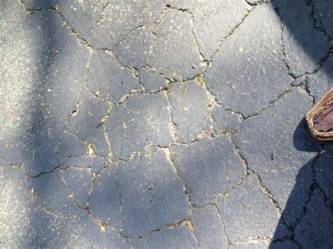 Whether your driveway is concrete or asphalt, sealing it is an important part of keeping it looking like new for a long time. How best to repair cracks in Asphalt driveway (not seal the driveway) - see PICs - DoItYourself ...