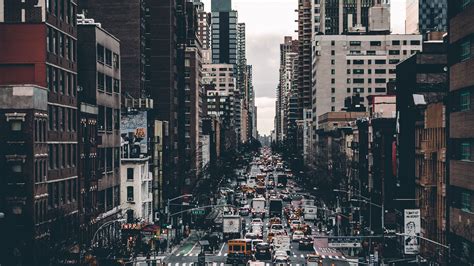 Download Wallpaper 3840x2160 City Street Transport Traffic