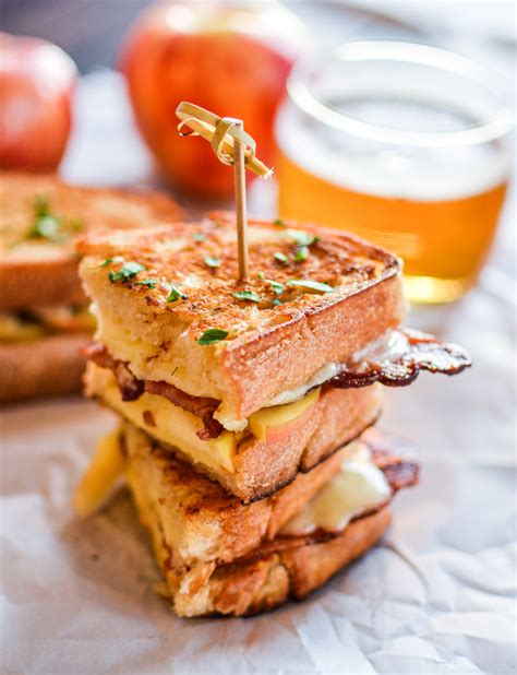 Bacon And Apple Grilled Cheese Sandwiches