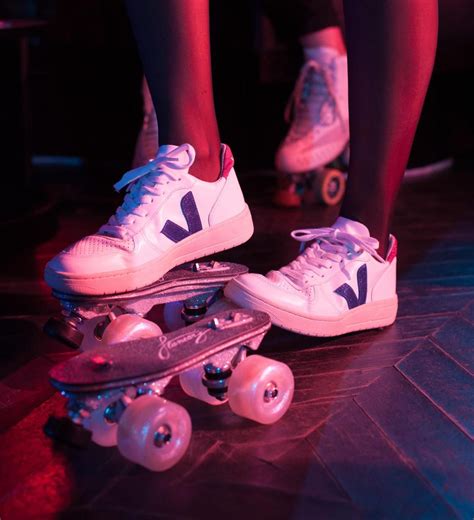 Turn Your Shoes Into Roller Skates Shoes Sneakers Roller Skates