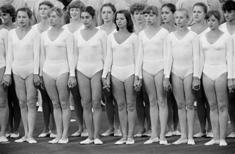 Pin By Farhat Khan Schuster On 1980s Gymnasts Female Gymnast Gymnastics Girls Muscle Women