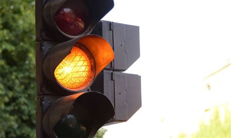 Passei No Sinal Amarelo é Ficou Vermelho: Como Recorrer