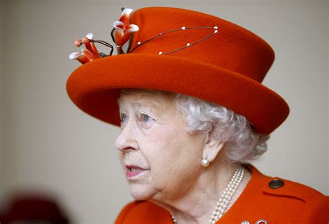 Regina Elisabeta A Ii A Este Sub Supraveghere Medicală Iar Doctorii