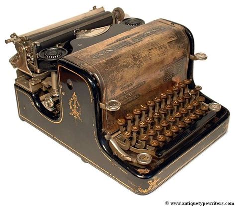 13 Of The Worlds Oldest And Most Beautiful Typewriters Typewriter Vintage Typewriters