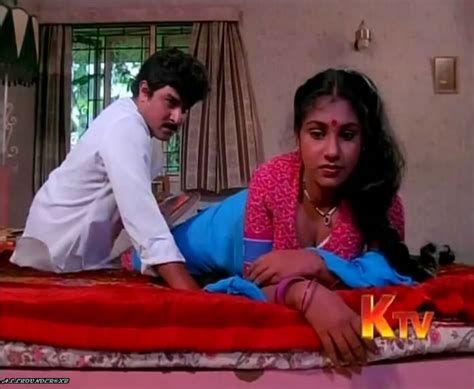 Unknwn Actress Hottest Bedroom Scene Video From Tamil Movie All Pics