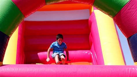 Pues bienvenido seas aqui en guatemala darklite, para observar mejor la fabricación de telas artesanales tienes que ir al occidente del país donde la. Actividades que podrás hacer para celebrar el Día de la ...