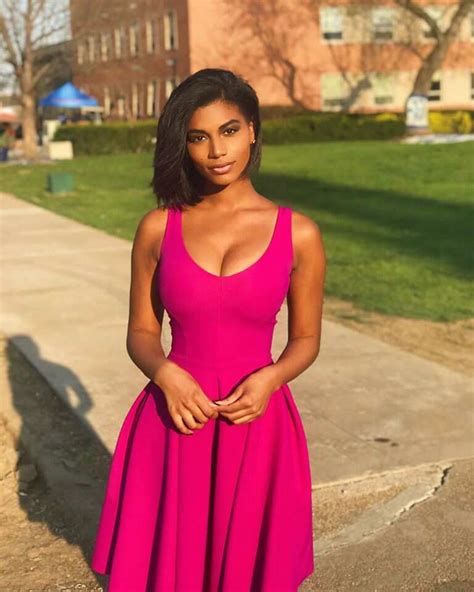 Taylor Rooks Bio Age Height Measurements Who Is She Dating Legitng