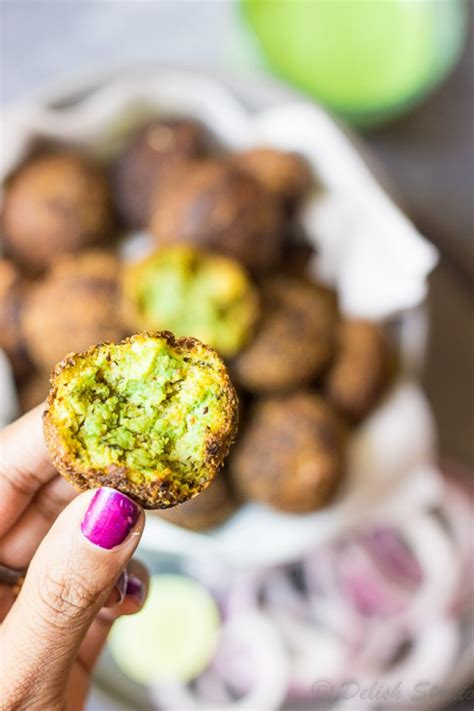People on the keto diet have to restrict their carbohydrates to less than 30 grams per day. Keto Broccoli Cottage cheese balls (Low carb) - Delish Studio