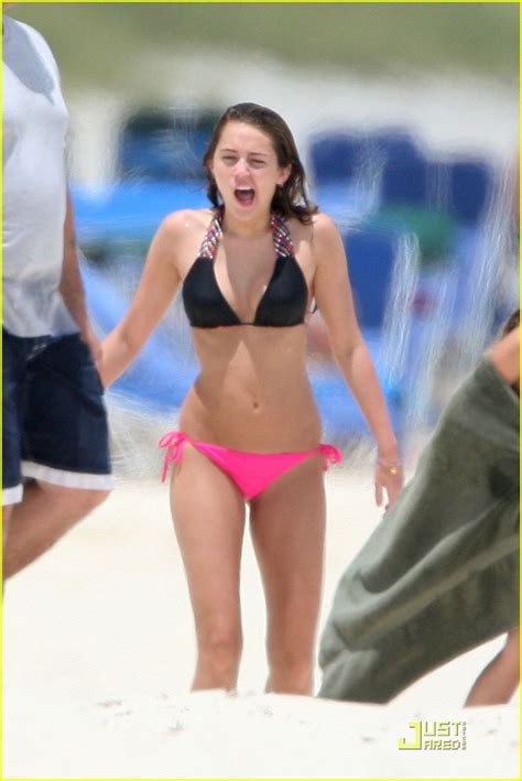 Miley Cyrus Flaunts Bikini Body Miley Cyrus Bikini Beach Photo In Miley Cyrus