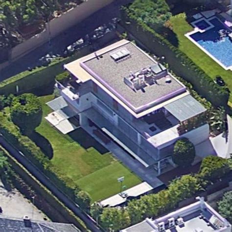 Neymar signed his first professional contract when he was 17 with the brazilian club santos, where he was. Neymar's House (Former) in Barcelona, Spain - Virtual ...