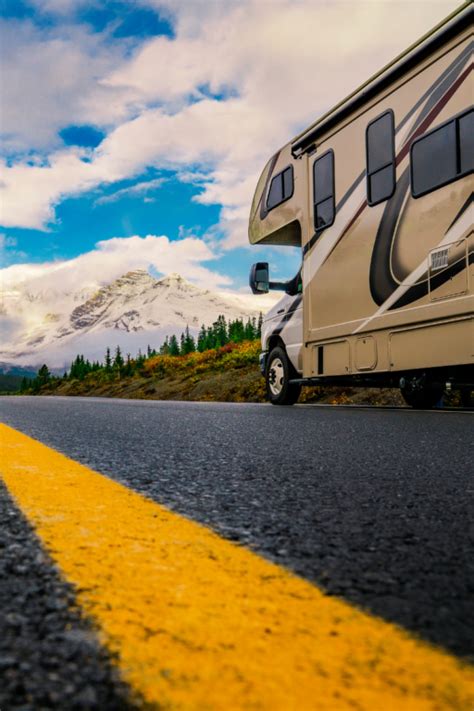 Best Rv To Live In Full Time Consider These 4 Factors Trekkn