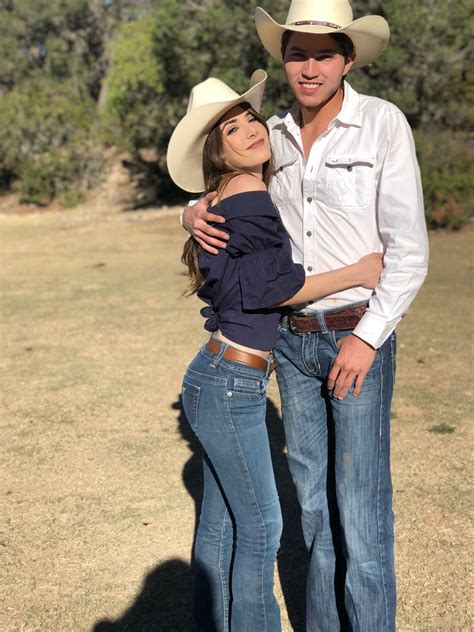 Pin By Tyishia Rodriguez On Goals ♥️ Country Couples Couple Outfits