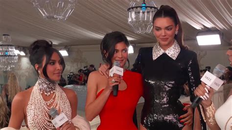 Watch Kylie Jenner Kendall Jenner And Kim Kardashian On Honoring Karl