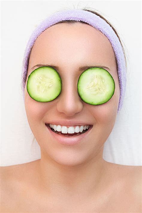 Cucumbers Work Wonders For Tired Eyes Place Two Slices Of Cucumber