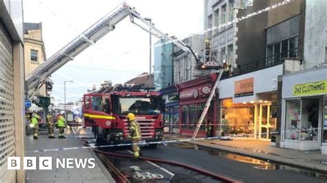 great yarmouth cex shop fire tackled by 30 firefighters bbc news