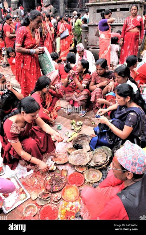 Nepal Bhaktapur Hartalika Teej The Most Important Women S Festival In The Hindu World Stock