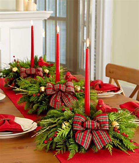 Inspiring Modern Rustic Christmas Centerpieces Ideas With Candles 53