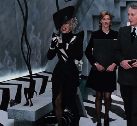 5 star 79% 4 star 9% 3 star 6% 2 star 2%. Which of Cruella De Vil's outfits in the live-action movie 101 Dalmatians is your favorite ...
