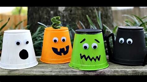 Whether it's summer break and you need an activity to keep the little busy or you have a under the weather kiddo at home, these cute and clever crafts will do just that. Easy to make Halloween arts and crafts for kids - YouTube