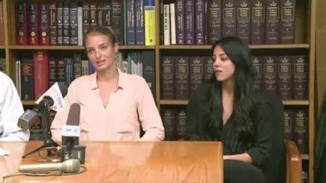 Lesbian Couple Wins 55000 Lawsuit After Being Jailed For Kissing In Public