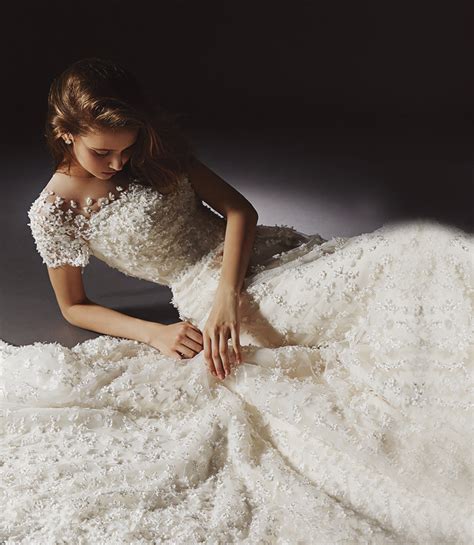 30 Swoon Worthy Wedding Dresses With Beautiful Details That Reflect