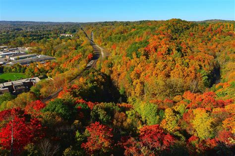 this lookout near toronto has the best vantage point for fall colours toronto ontario canada