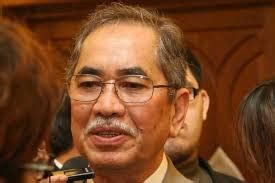 وان جنيدي بن توانكو جعفر; Deputy minister: 'Logical' to assume documents leaked by ...