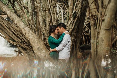 Engagement Session Ideas For Maui Waterfall Engagement Session Amy Jayne Photography Maui