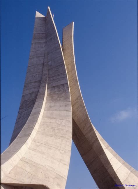 Alger Monument a Ã©.jpg - Casimages.com