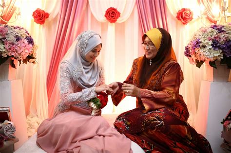 Pdf drive investigated dozens of problems and listed the biggest global issues facing the world today. . Safiyya Ulfah.: Edisi Majlis Pertunangan Izzat & Safiyah ...