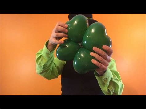 Balloon Twisting Lesson And Tutorial 53 Four Leaf Clover Youtube