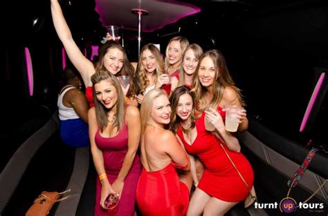 Vegass 1 Club Crawl 4 Hour Party Experience Getyourguide