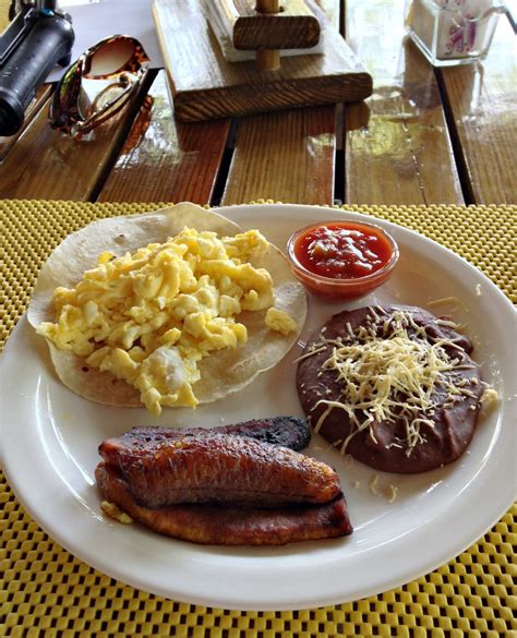 El salvador restaurant ♦ telephone: 5 Things For Guys To Do in El Salvador