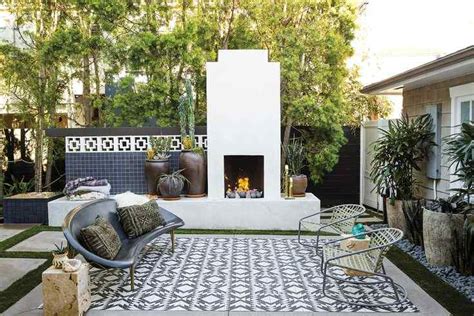 Jazz Up Your Front House With These Stunning Outdoor Flooring Ideas