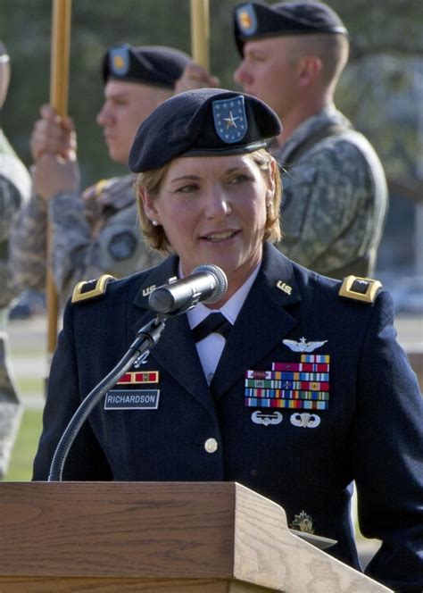Armys First Female Division Deputy Commander To Lead Americas First