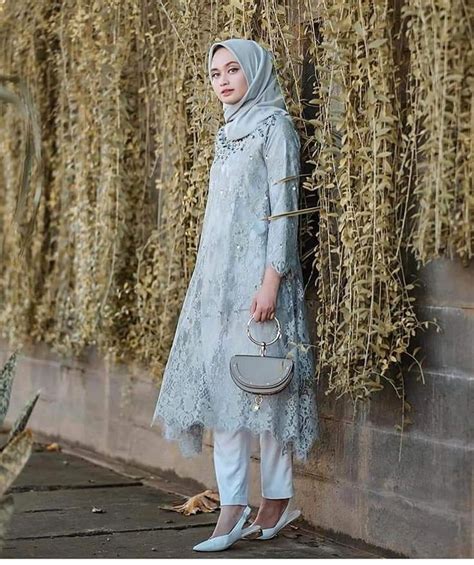 Pin Oleh Yetty Di Busana Muslim Gaya Berpakaian Gaya Busana Model Pakaian Muslim