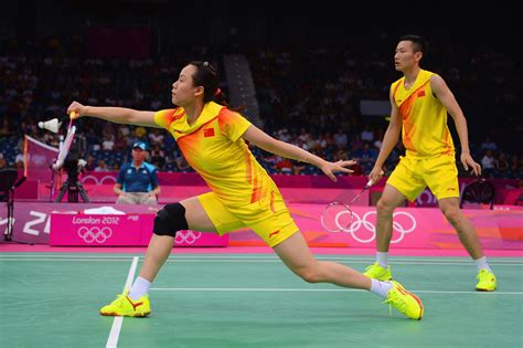 Olympic weightlifting is more fun to watch when you know the history, the rules, the equipment, the lifts and how it is judged. Yunlei Zhao Photos Photos - Olympics Day 4 - Badminton ...