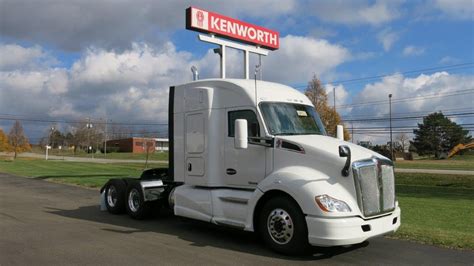 Kenworth T680 199780r 52 Mid Roof Sleeper Wpaccar Mx13 Sold