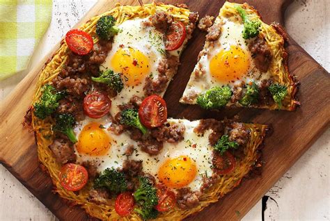 These dishes will impress all your brunch guests. Paleo & Gluten-Free Breakfast Pizza Recipe | Paleo Newbie