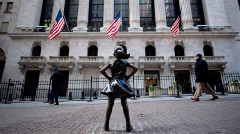 Company Behind ‘fearless Girl Statue Goes To Court Over Replicas The