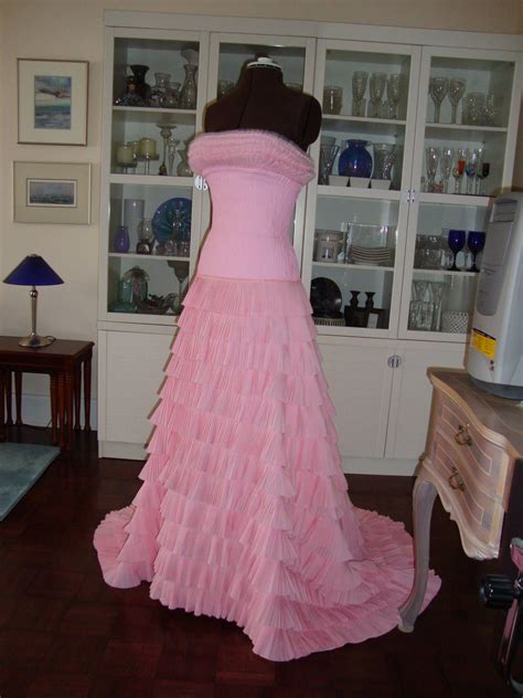 Decorate and add color and style to your. Dress made from bathroom tissue | Paper dress, Dress ...