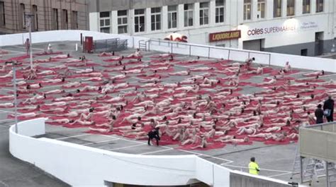 Australia Hundreds Strip Naked For Spencer Tunick Photo Shoot In