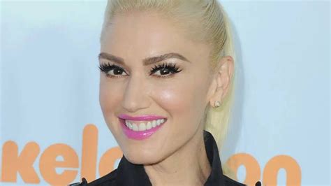 Gwen Stefanis Luscious Lips And Very Full Brow Get Fans Talking As She