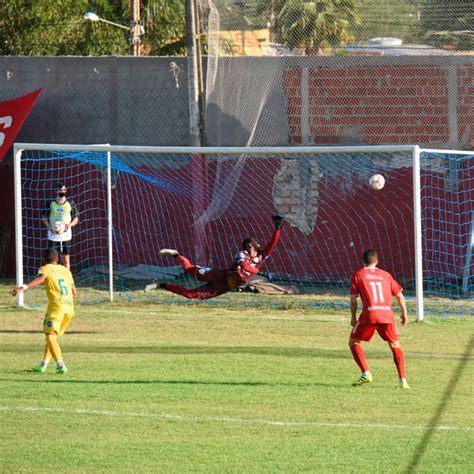 Jogador do 4 de julho ainda narra como conseguiu anotar golaço sem pensar; 4 de Julho vence Picos por 2x0 e abre vantagem nas finais ...