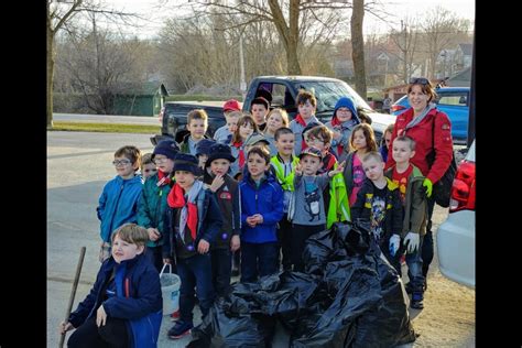 Scouts Pitch In Clean Up Local Neighbourhoods 3 Photos Orillia News