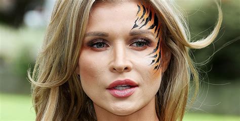 Model Joanna Krupa Strips Naked For A Good Cause