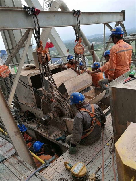 The final assembly of elevators are conducted on site, which is the most important chain in assembly. Hume Cement - Bucket Elevator - Seong Henng Sdn Bhd