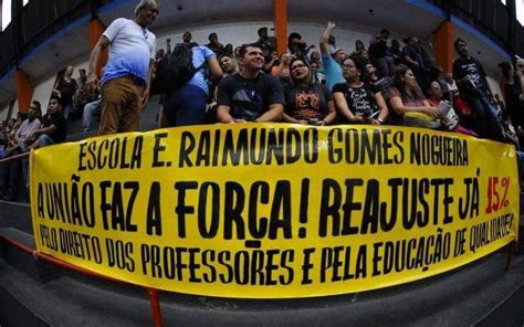 Professores Mant M Grevem Peitam Justi A E Marcam Protesto No Centro Portal Do Marcos