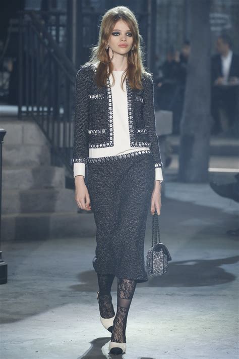 Chanel Paris in Rome Métiers d'Art Pre-Fall 2016 Runway Collection - Spotted Fashion