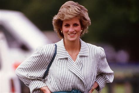 7 καλοκαιρινές τάσεις της μόδας που χρωστάμε στην πριγκίπισσα Diana